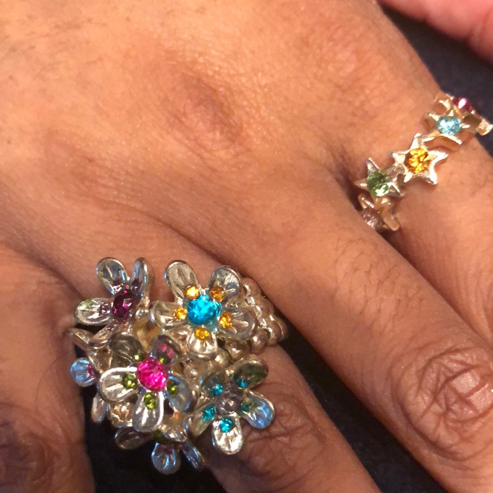 2 silver rings, one 925